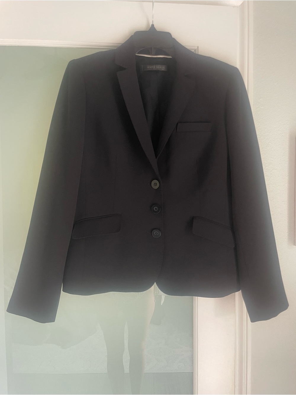 Anne Klein Black Women's Tailored Blazer approximate size 8